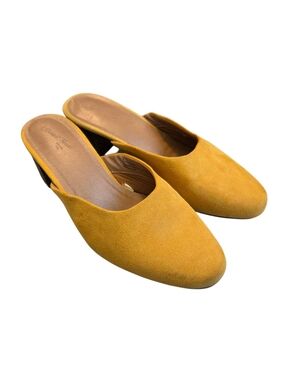 Universal Thread Mustard Yellow Faux Suede Slip-On Mules 6